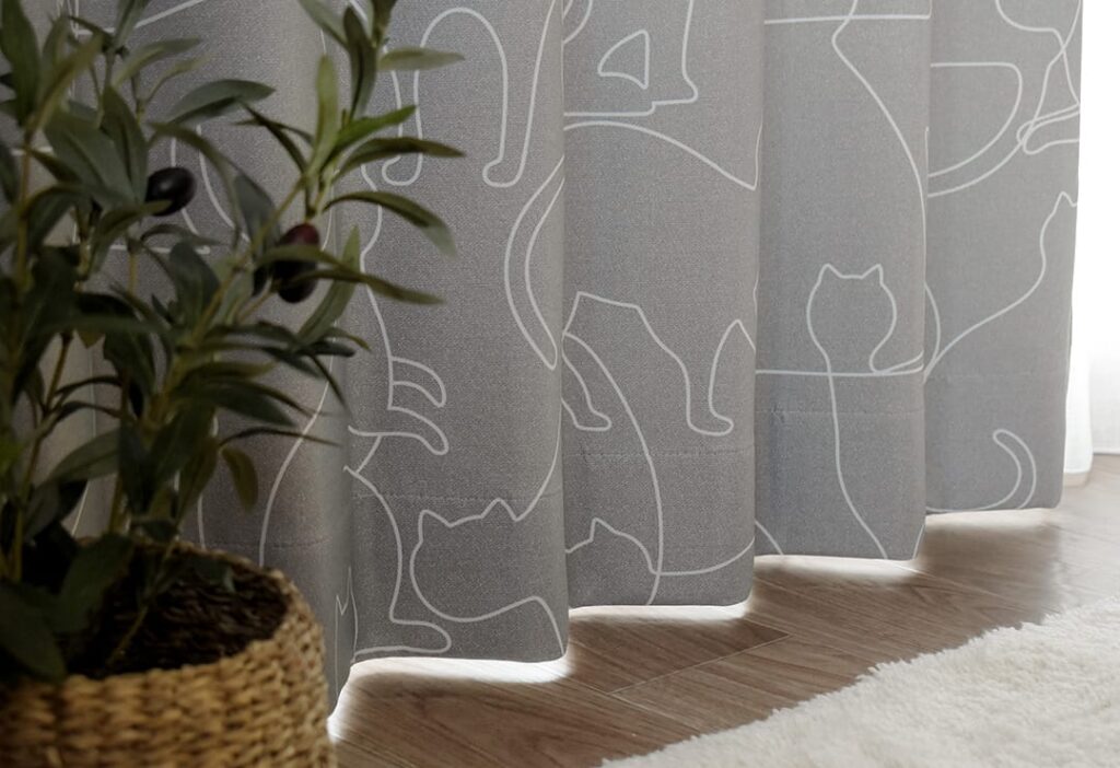 猫柄カーテン　キャットコントゥア