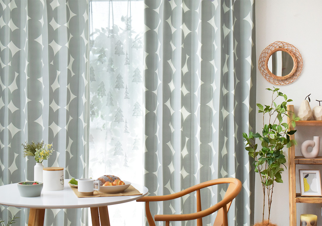 カーテン　ルンド