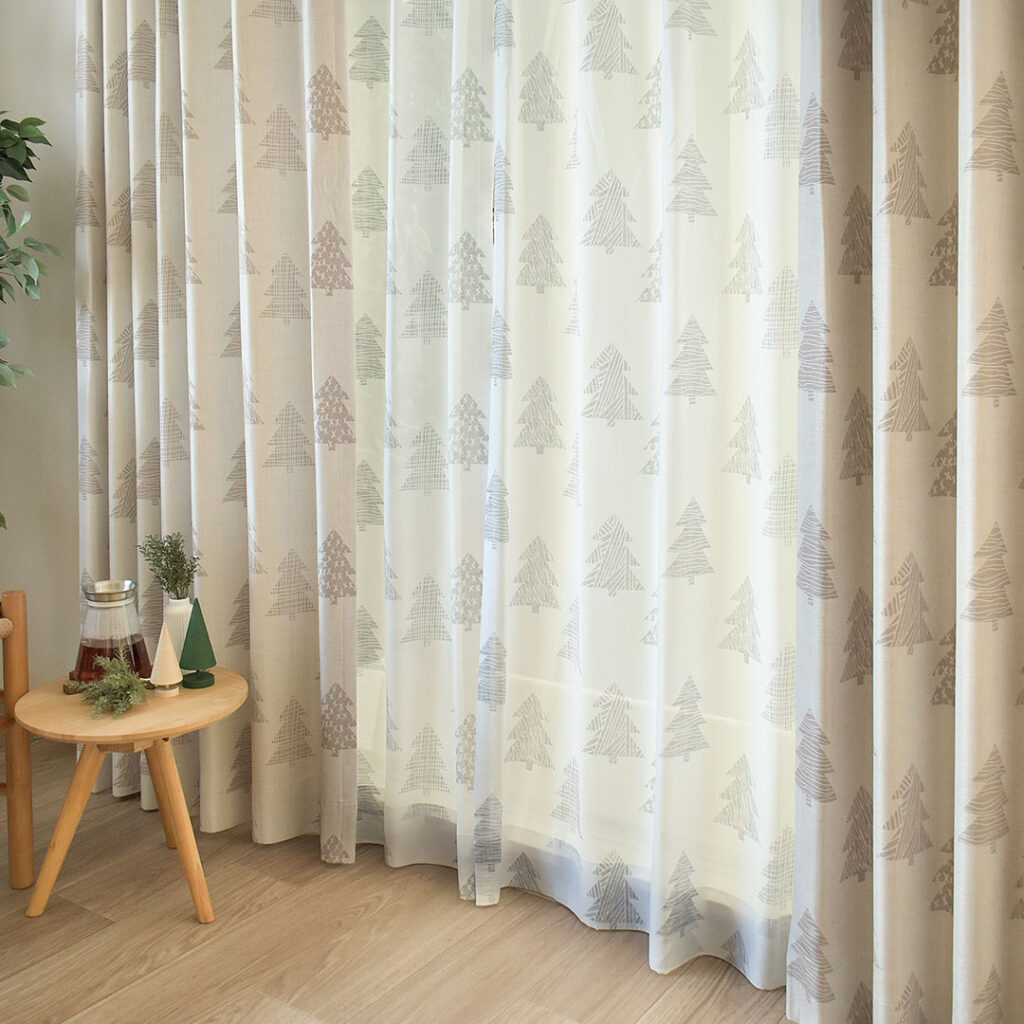 レースカーテン「モック」と遮光カーテン「ポルモック」のお揃いコーディネート