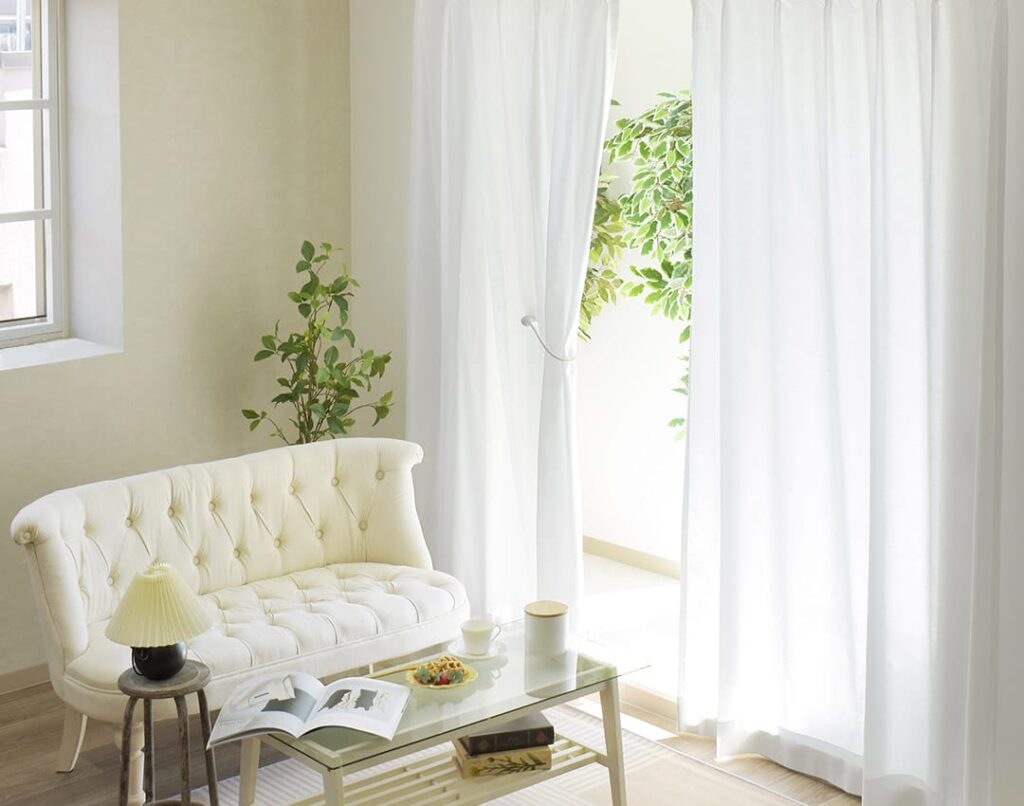 遮像レースカーテンなら１枚で快適（シルキー）