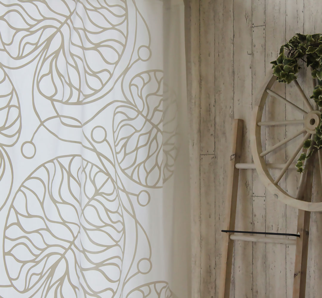 北欧カーテン 大きな蓮の葉のモダンで大胆なデザイン 湖底 海底 ボットナ Bottna ホワイト Marimekko カーテン通販専門店のカーテンズ